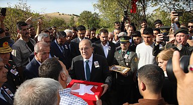 Pençe-Kilit şehidi Elazığ'da toprağa verildi