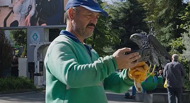 Rize'de temizlik personeline dev ekranda doğum günü sürprizi