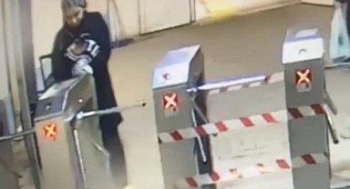 Rojin'in kaldığı yurttan çıktığı anlar, güvenlik kamerasında