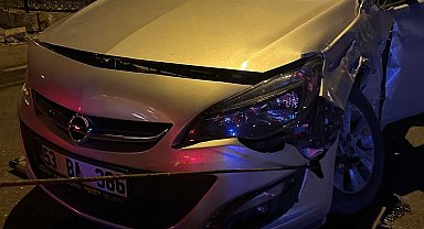 Siirt'te iki otomobil çapıştı, 2 sürücü yaralandı