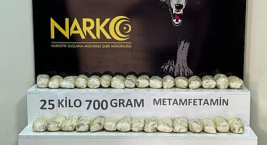 TIR'ın yedek lastiğinden 25 kilo uyuşturucu çıktı; şoför 'haberim yok' dedi