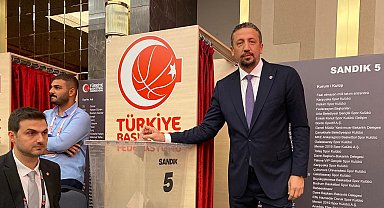 Türkiye Basketbol Federasyonu'nda Hidayet Türkoğlu tekrar başkan seçildi.