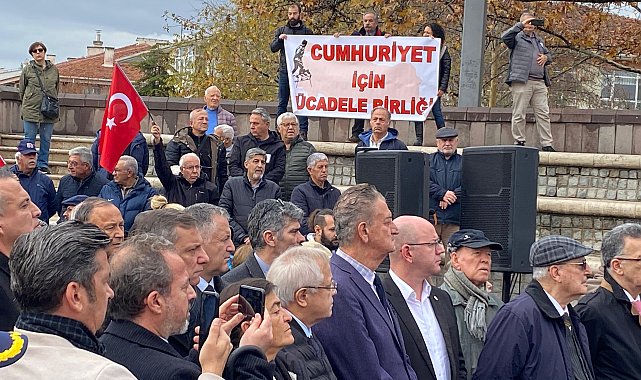 CHP'li Bağcıoğlu: FETÖ'cülerin verdiği zararın bedelini Atatürkçü askeri personel ödemiştir