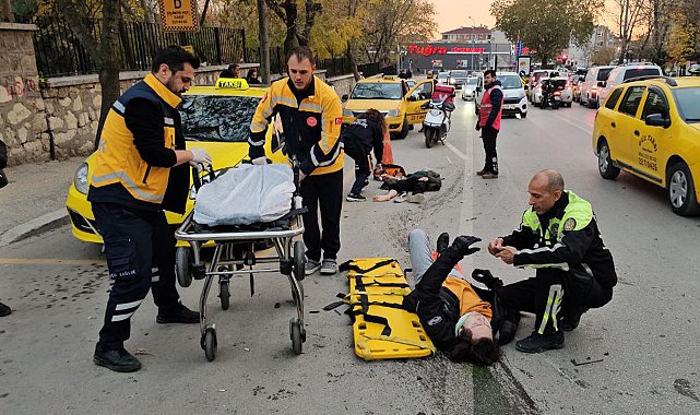 Edirne'de motosikletle otomobil çarpıştı; 2 yaralı