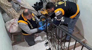 2 kardeşin yaşadığı evden 11 ruhsatsız tabanca çıktı; 'Şoke olduk' dedi