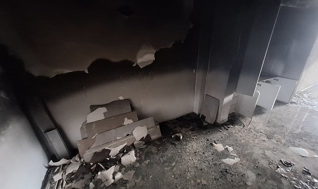 3 katlı binanın bodrum katında çıkan yangında 8 kişi dumandan etkilendi