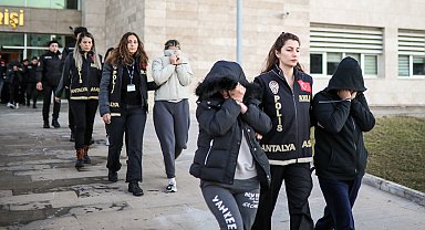 'Oyunumuzu kimse bozamaz' diyen fuhuş şebekesine 'Oyunbozan' operasyonu