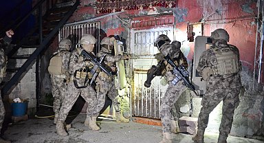 Adana'da uyuşturucu operasyonu: 27 gözaltı kararı