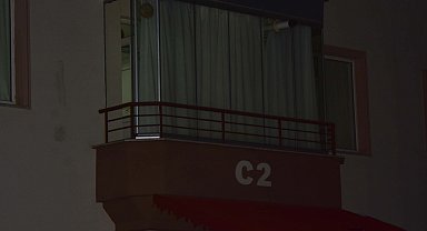 Aile içi tartışmasında katliam yaptı: Anne, baba ve kardeşini öldürüp, intihar etti - Yeniden