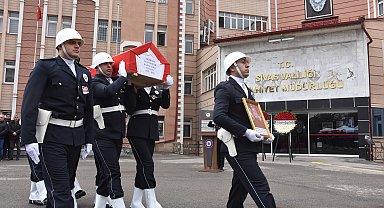 Akciğerine pıhtı atması sonucu hayatını kaybeden polis memuru için tören