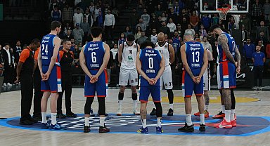 Anadolu Efes - Olimpia Milano: 110-66
