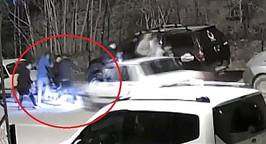 Ankara'da otomobilin öğrencilerin arasına daldığı kaza kamerada: 2 yaralı