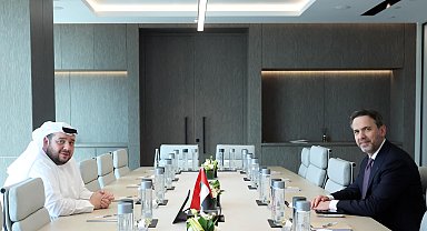 Bakan Bayraktar, BAE Yatırım Bakanı Al Suwaidi ile bir araya geldi