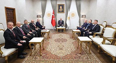 Bakan Güler, TEMUD Genel Başkanı Emekli Uzman Çavuş Tilkici'yi kabul etti