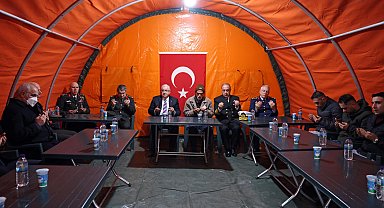 Bakan Güler'den, Şehit Astsubay Üstçavuş Akıncı'nın baba evine taziye ziyareti