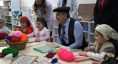 Bakan Tekin, Elazığ'da öğrencilerle buluştu