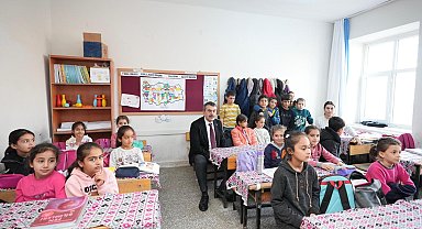 Bakan Tekin'den Adıyaman'da köy okullarına ziyaret
