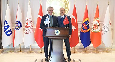 Bakan Yerlikaya, BM Mülteciler Yüksek Komiseri Grandi ile görüştü
