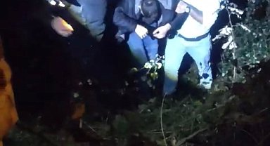 Bartın Irmağı'na düşen alkollü kişiyi polis kurtardı