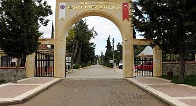 Belediyenin mezarlık gelirlerini zimmetine geçiren 2 şüpheli tutuklandı