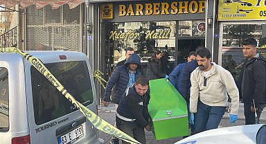 Berberde tıraş olurken tabancayla öldürüldü