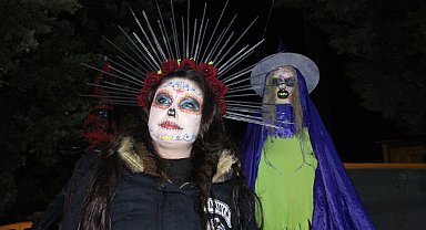 Bin yıllık Balkan geleneği 'Koleda', renkli görüntülerle kutlandı