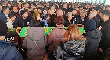 Bolu'da otel yangınında ölen baba ve 2 çocuğu, toprağa verildi