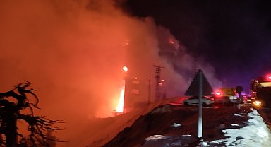 Bolu'daki otel yangını, mutfakta kızgın yağın tutuşmasıyla başlamış