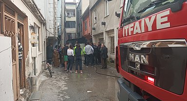 Bursa'da 4 katlı binada yangın