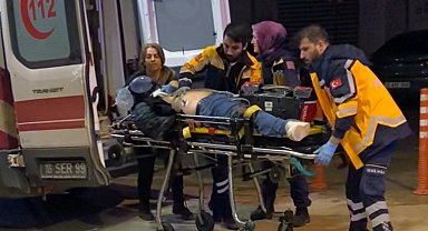 Bursa'da bıçaklı kavgaya karışan arkadaşı ile kaçarken kazada öldü; 2 yaralı