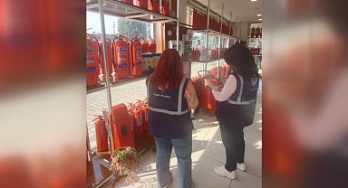 Bursa'da fahiş fiyata yangın tüpü satan 10 iş yeri hakkında işlem yapıldı