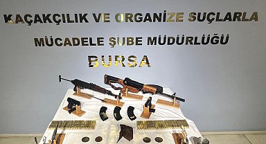 Bursa'da ruhsatsız silah ve tarihi eser kaçakçılığı operasyonu: 2 tutuklama