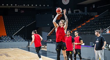 Carettalar evinde kazanmak istiyor