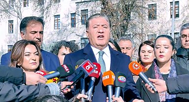 CHP, DEM Parti ve Yeni Yol grubundan İçişleri Bakanlığı önünde ortak açıklama