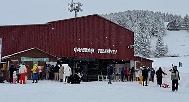 Denize en yakın kayak merkezinde 'sömestir tatili' yoğunluğu