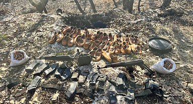 Diyarbakır'da PKK'lı teröristlere ait toprağa gömülü silah ve mühimmat ele geçirildi
