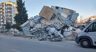 Emekli ikramiyesiyle aldığı ev, eşi ve kızına mezar oldu; 'Artık sorumlular cezalandırılsın'