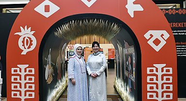 Emine Erdoğan, Moğolistan Cumhurbaşkanının eşi Luvsandorj ile bir araya geldi