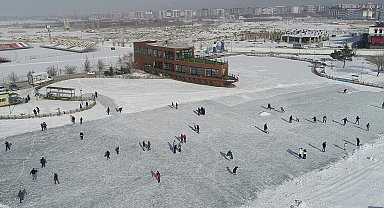 Erzurum'da yapay göl, yazın piknikçilerin kışın buz patencilerinin mekanı