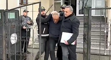 Eski polis, geçen yıl rehin aldığı sevgilisini bu kez boğazından bıçakladı