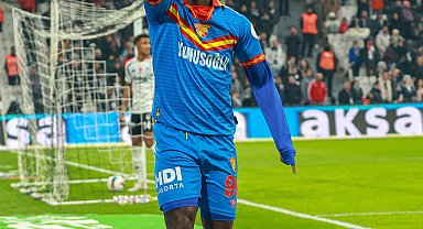 Göztepe Fofana ile vedalaşıyor