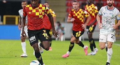 Göztepe gençleriyle parlıyor