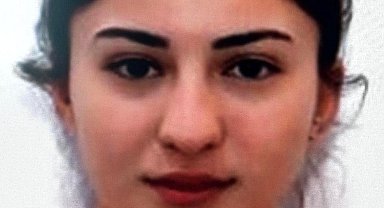 Hareket halindeki otomobilden düşüp ölen İpek, son yolculuğuna uğurlandı