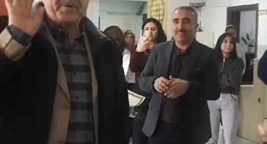 Hatay'da 43 yıllık öğretmene duygusal veda