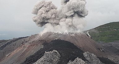 Ibu Yanardağı için uyarı seviyesi en üst düzeye çıkarıldı
