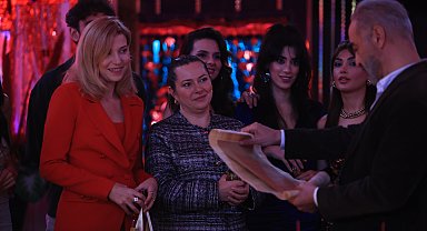 İnci Taneleri, Ferdi Tayfur'u unutmadı