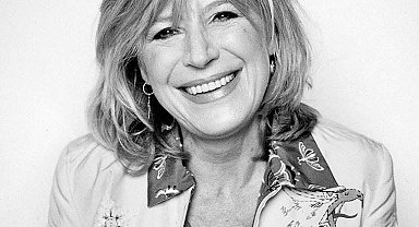 İngiliz şarkıcı ve oyuncu Marianne Faithfull hayatını kaybetti