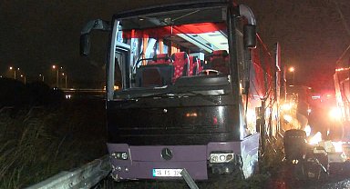 İstanbul-Arnavutköy'de şoförü direksiyon başında kalp krizi geçiren otobüs kaza yaptı; şoför hayatını kaybetti