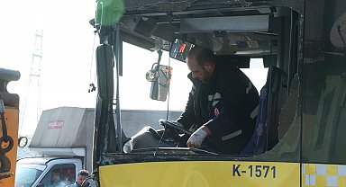 İstanbul- Başakşehir'de 3 İETT otobüsünün karıştığı 2 kazada 11 kişi yaralandı