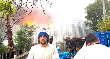 İstanbul - Beşiktaş'ta 36 katlı rezidans inşaatındaki işçi konteyneri alev alev yandı; 1 işçi dumandan etkilendi